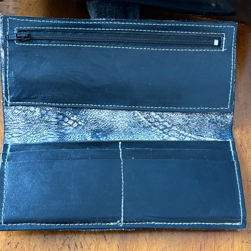 Handmade Mexican Leather bag with matching wallet - Picture 5 of 6